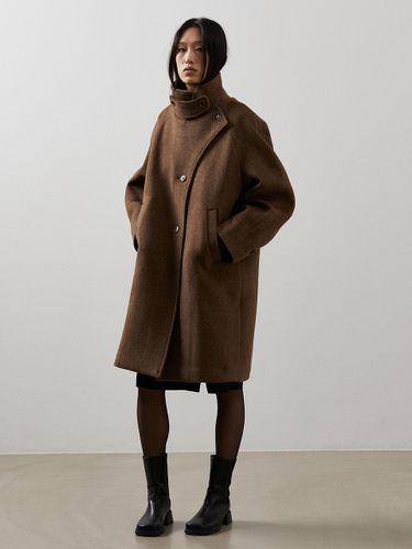 Curved Merino Wool Half Coat_BROWN - emkm - Modalova