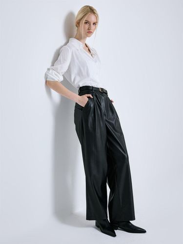 High Waist Two Tuck Leather Pants_Black - JbyRaRa - Modalova