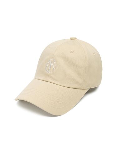 Classic Round Logo Ball Cap Beige - AKIII CLASSIC - Modalova