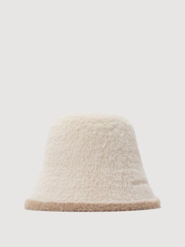 Color Block Fake Fur Bucket Hat (ivory)_LXRAW24410 - LUCKY CHOUETTE - Modalova