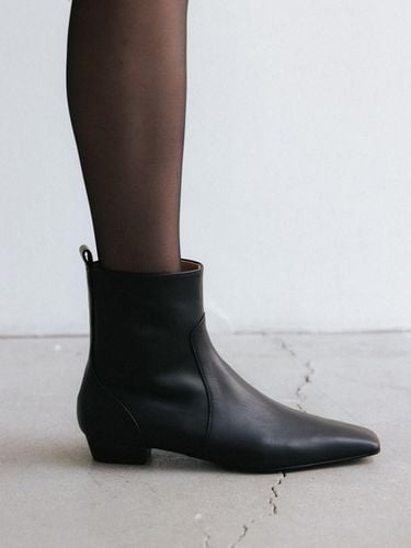 Kelly Ankle Boots [C4F05BK] - CHIELEI - Modalova