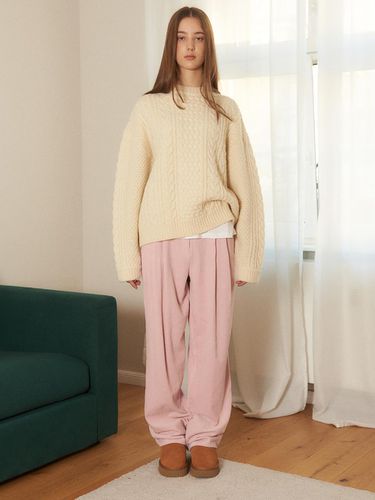 Corduroy straight tuck pants_pink - AARAN - Modalova