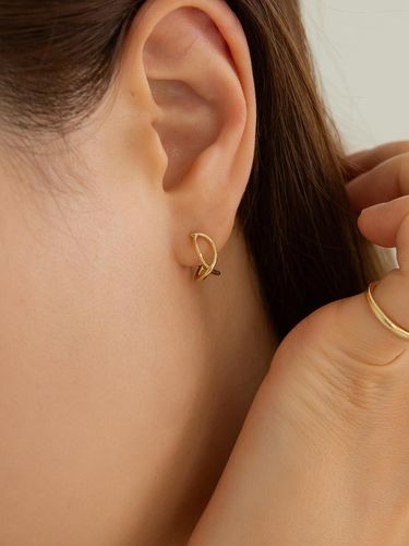 K Slim Line One Touch Ring Earrings (14k Gold) # - LUNNE - Modalova