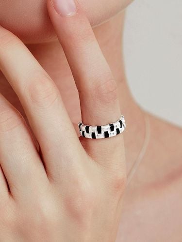 Silver925] NC019 Onyx Pattern Ring - TOU - Modalova