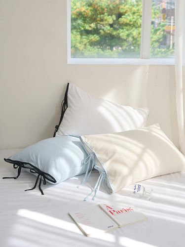 Pillowcase with a merry ribbon - DECOVIEW - Modalova