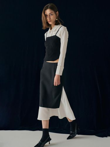 Modern Layered Long Skirt [BLACK] / WBD4L13514 - GENERAL IDEA - Modalova