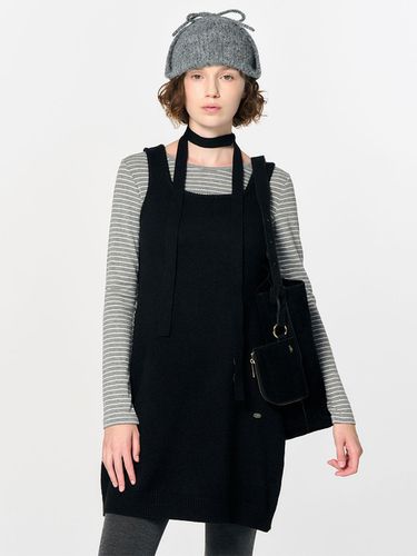 Square neck balloon knit dress [BLACK] / WBD4L1551 - GENERAL IDEA - Modalova