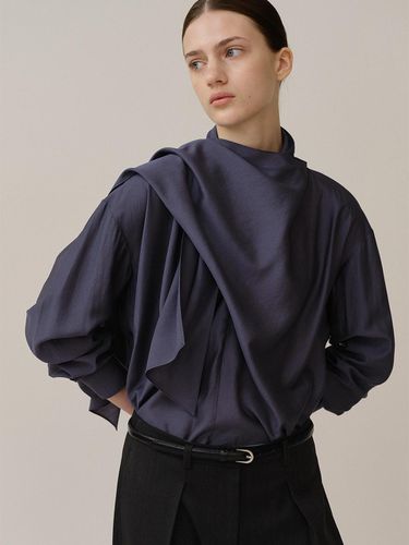 PF24 Pola Blouse Titan - KINDERSALMON - Modalova