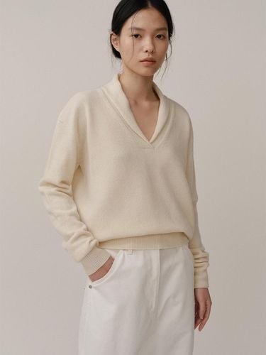 PF24 Shawl Collar Pullover Cream - KINDERSALMON - Modalova