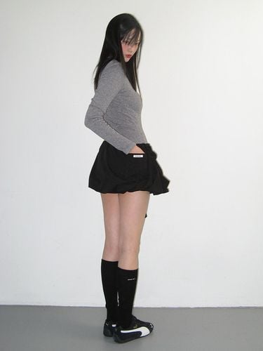 SLEEVE TIED BALLOON SKIRT_BLACK - CRANK - Modalova