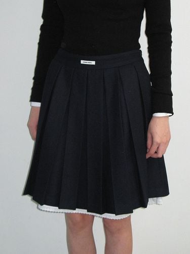 LAYERED WOOL PLEATS SKIRT_NAVY - CRANK - Modalova