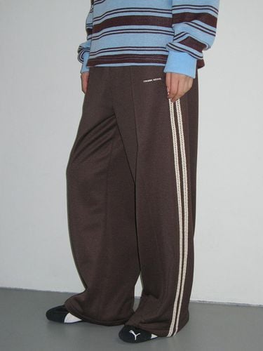 LACE LINE TRACK PANTS_BROWN - CRANK - Modalova