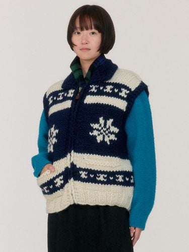 Car] Deer Cowichan Pure Wool Vest (Navy) - sienne - Modalova