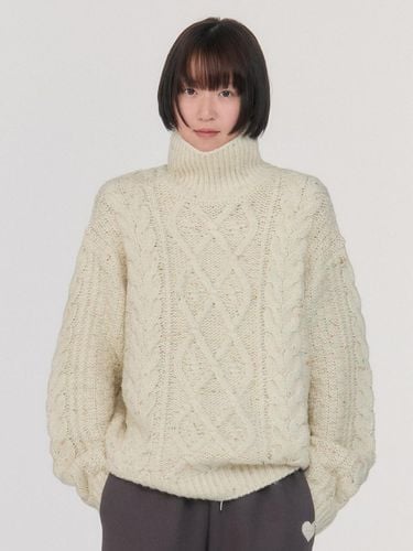 Old Father High Neck Sweater (Ivory) - sienne - Modalova