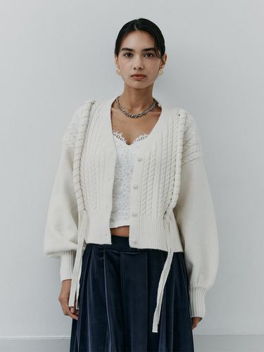 IT_V-neck heart button knit cardigan - itte - Modalova