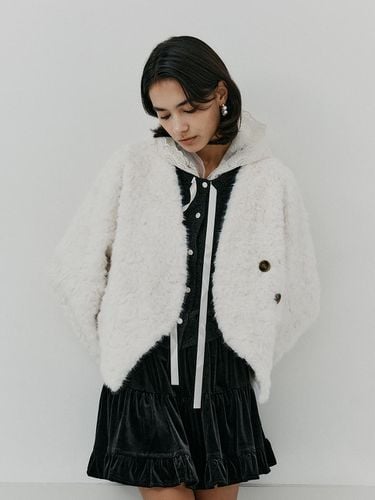 IT_Winter v neck fur jacket_IVORY - itte - Modalova