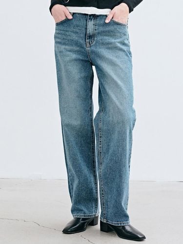 STRAIGHT CAT WASHING DENIM PANTS_BLUE - YAN13 - Modalova