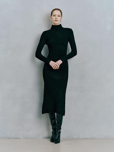 IT_Turtleneck long slim knit dress - itte - Modalova