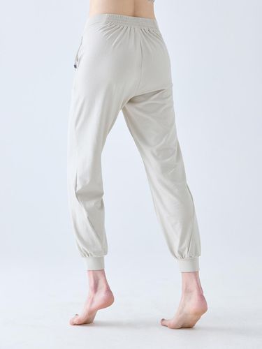 Half Jogging Pants Beige Beige - PARSLEY - Modalova