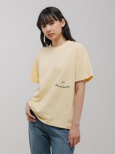 Smile Short-sleeved T-shirt BK3993_Yellow - BAKKEN - Modalova