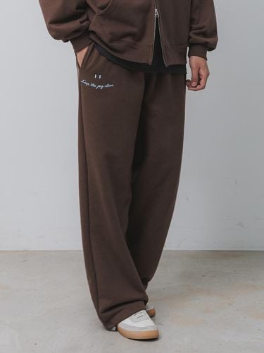 Smile Embroidered Logo Semi-Wide Sweat Pant - BAKKEN - Modalova