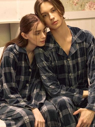 Checkered Microfiber fur Collar Couple Pajamas Set - DOSSY - Modalova