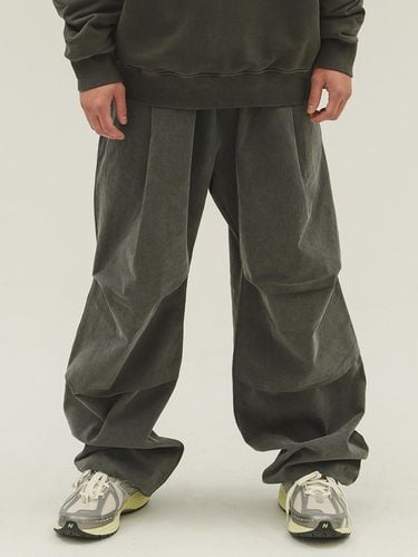 Wide Cotton Parasuit Pants (Figure Charcoal) - CAMELWORK - Modalova