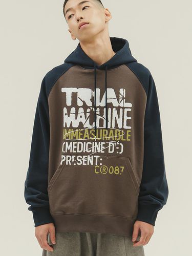 Trial Machine Raglan Hooded T-Shirt (Brown) - CAMELWORK - Modalova