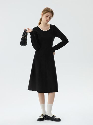 WD_Embroidered round neck knit dress - We’Dee - Modalova