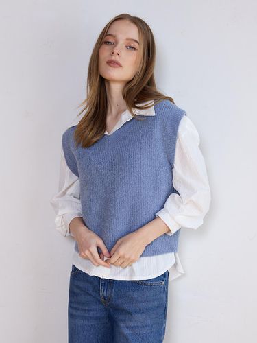 COMPACT BOUCLE KNIT VEST - BLUE - LE STUDIO - Modalova