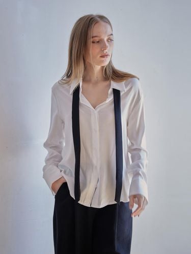 TIESET SIMPLE BLOUSE - LE STUDIO - Modalova