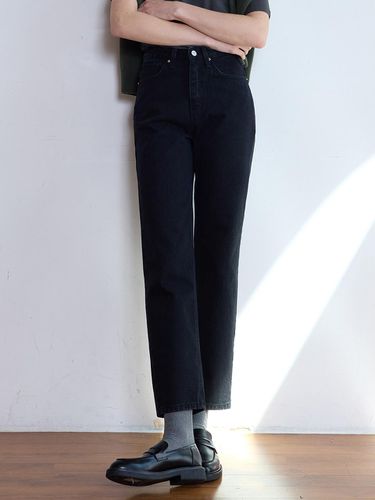 SEMI BOYFIT DENIM PANTS - BLACK - LE STUDIO - Modalova