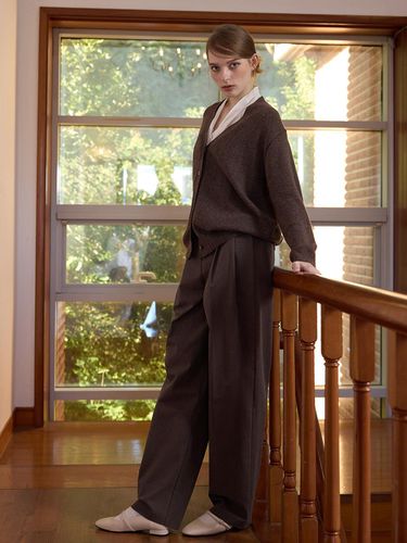 HIGH WAIST 2TUCK PANTS - BROWN - LE STUDIO - Modalova