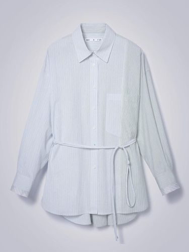 COLOR BLOCK STRIP BLOUSE [LIGHT BLUE] - HAUS 072C - Modalova