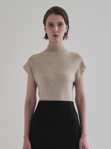 Turtleneck Short-sleeve Knit Sweater [Light Brown] - TRIMMED - Modalova