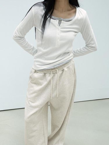 Button Up U-Neck T-Shirt [2COLOR] - 3.3 FIELDTRIP - Modalova