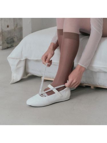 FORMEL CAMELE[ポメルカメレ] Camel Net Jelly Flat Beige 1cm FORMEL CAMELE(ポメルカメレ)の商品一覧 - 海外通販のBUYMA