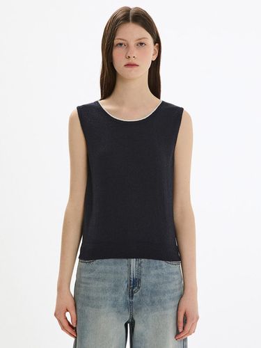 Color Block Sleeveless Knit Sweater (ASKPOP21010) [DN] - SISTINA - Modalova