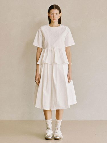Shirred Crop Top Blouse [White] - PADO SEOUL - Modalova