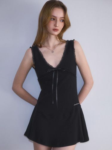 Lace Punching Mini Dress [Black] - Rosefrantz - Modalova