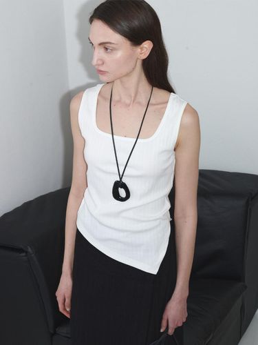 Asymmetric Hem Solid Sleeveless Top (SW5ME244) [2color] - LOEUVRE - Modalova