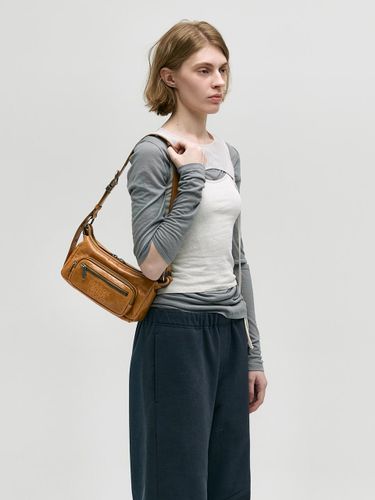 OUTPOCKET HOBO MINI soft pull- CROSS-BODY BAG [camel] - MARGESHERWOOD - Modalova