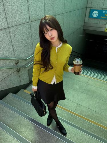 Sarah Button Knit Cardigan - LOOKAST - Modalova