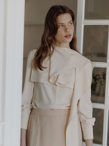 Sailor Collar Ribbon Tie Cape Blouse [/Pink Beige/Soft Blue] - BAU by Bride And You - Modalova