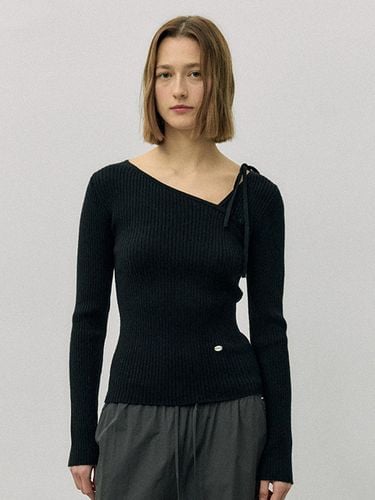 Cut Out Ribbon Ribbed Knit Sweater [Black] - ROLAROLA - Modalova