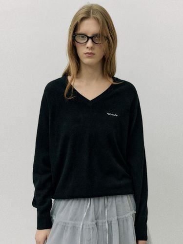 Wool Blended V Neck Relaxed Fit Sweater [Black] - ROLAROLA - Modalova