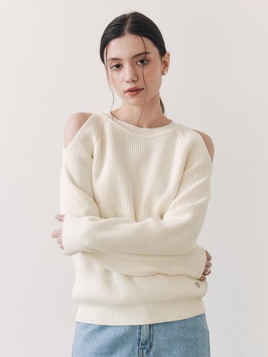 Off-Shoulder Cut-Out Knit Sweater [Beige, Navy] - ZEROSTREET - Modalova