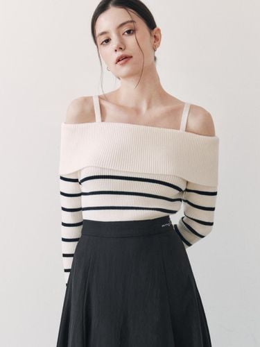 Soft Off-shoulder Stripe Sweater [Ivory] - ZEROSTREET - Modalova