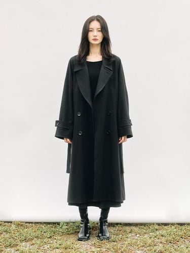 Classic Raglan Double-Breasted Long Coat [Black] - MONOPHOBIA - Modalova