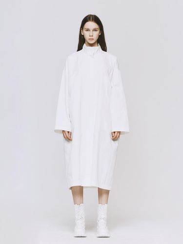 Oversized Long Cotton-Nylon Dust Coat [Beige] - MONOPHOBIA - Modalova